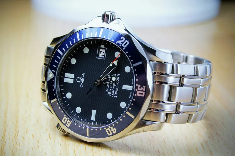 Ρολόι Omega Seamaster με μπλε καντράν